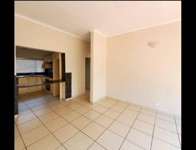 2 BEDROOM TOWNHOUSE FOR SALE IN THREE RIVERS PROPER